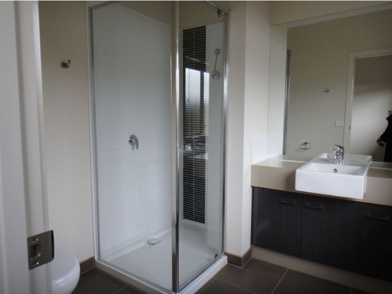 24B Nixon Street, Rosebud VIC 3939