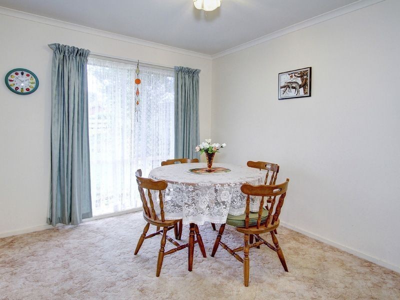 98 Sixth Ave, Rosebud VIC 3939
