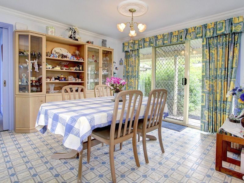 2 Boronia Avenue, Rosebud West VIC 3940