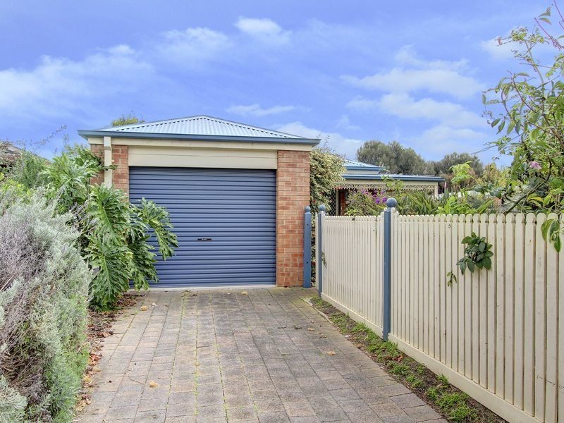 2 Boronia Avenue, Rosebud West VIC 3940