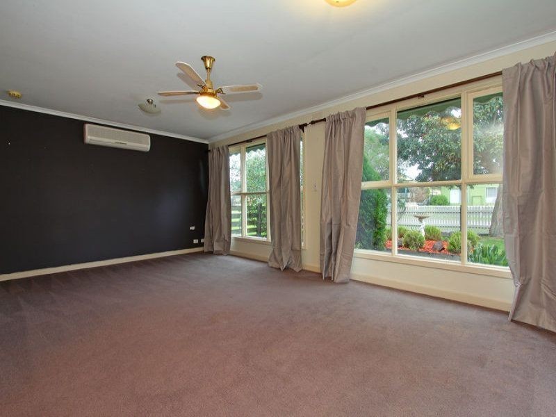 127 Ninth Avenue, Rosebud VIC 3939