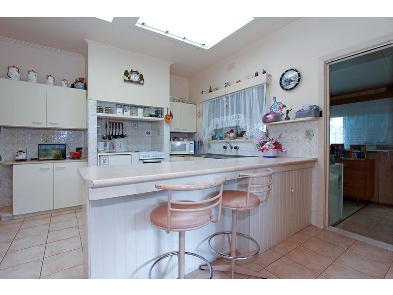 94 Eighth Ave, Rosebud VIC 3939