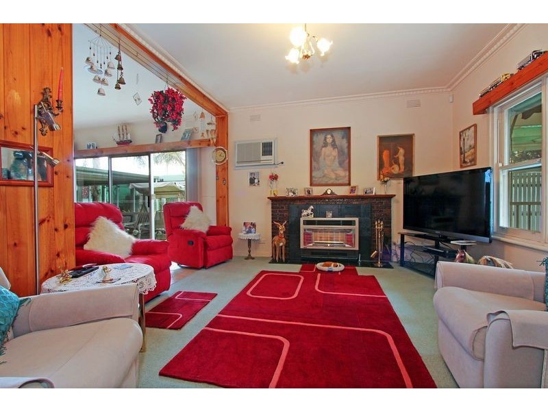 94 Eighth Ave, Rosebud VIC 3939