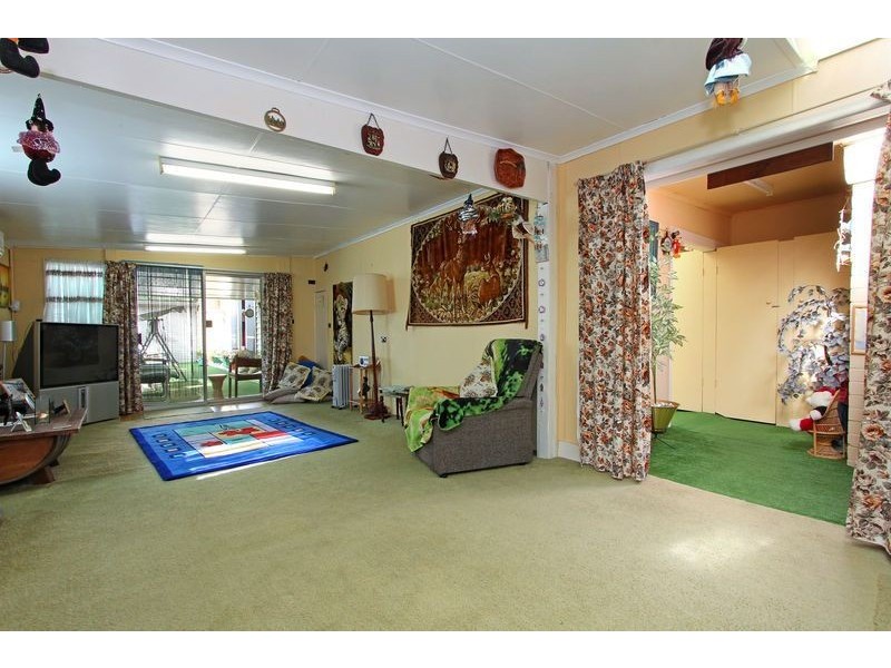 94 Eighth Ave, Rosebud VIC 3939