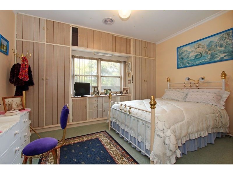 94 Eighth Ave, Rosebud VIC 3939