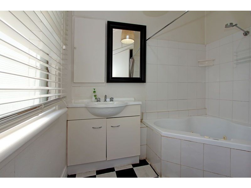 80 Ninth Avenue, Rosebud VIC 3939