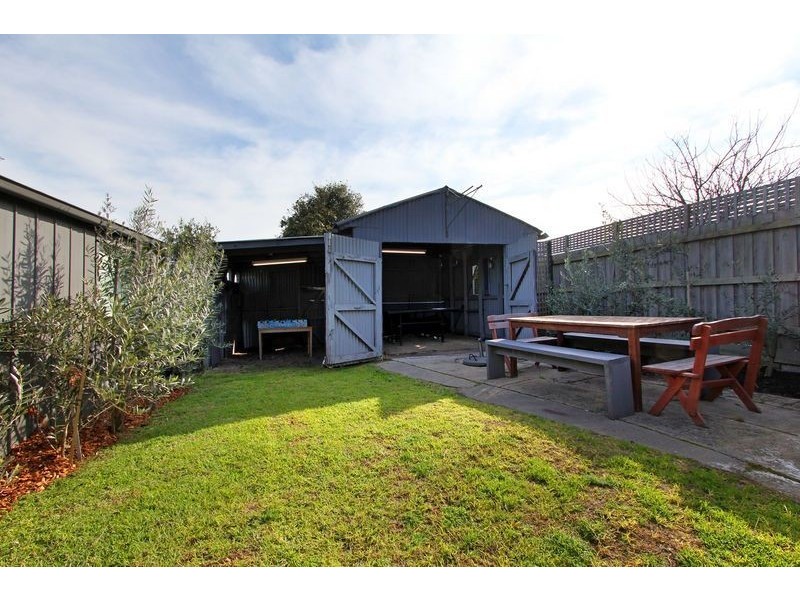 80 Ninth Avenue, Rosebud VIC 3939