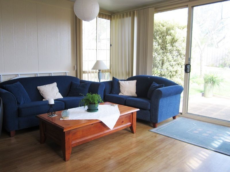 70 Ninth Avenue, Rosebud VIC 3939