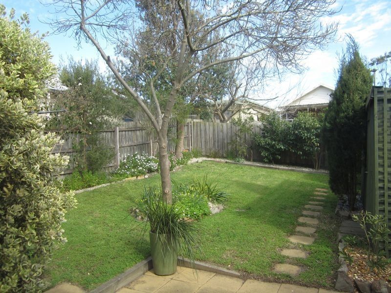 70 Ninth Avenue, Rosebud VIC 3939