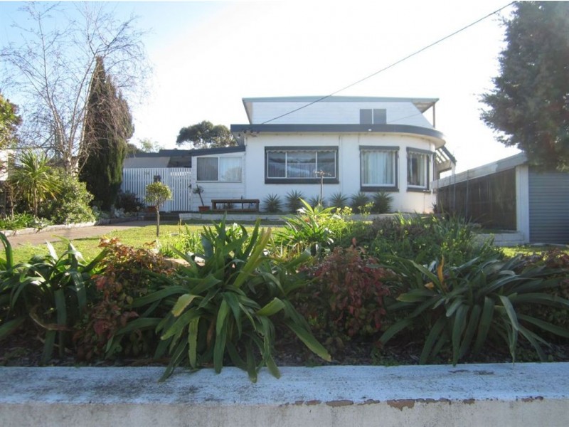 34 Ninth Avenue, Rosebud VIC 3939