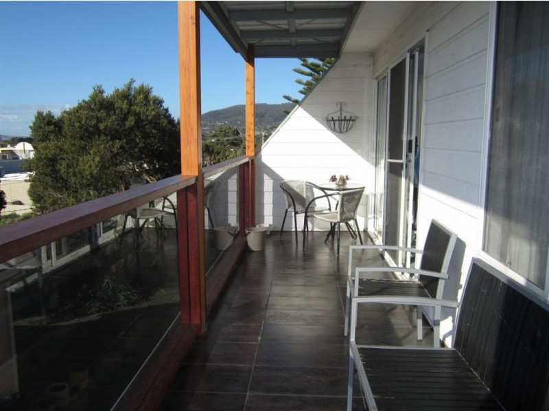 34 Ninth Avenue, Rosebud VIC 3939