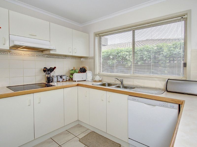 5 Second Avenue, Rosebud VIC 3939