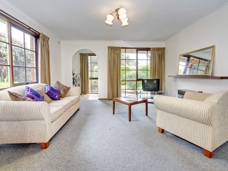 10 Wyuna Street, Rosebud West VIC 3940