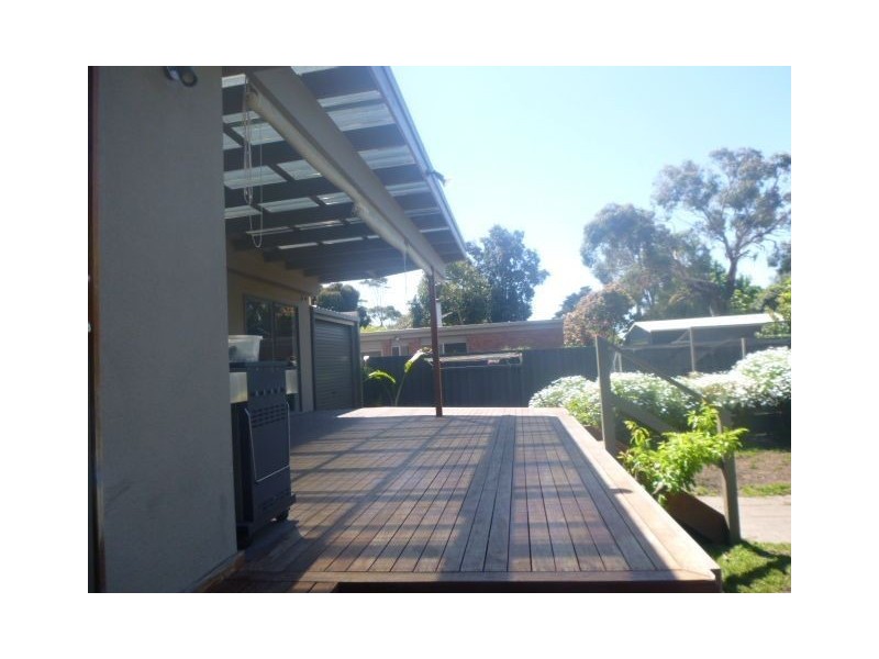 15 Lyon Street, Rosebud VIC 3939
