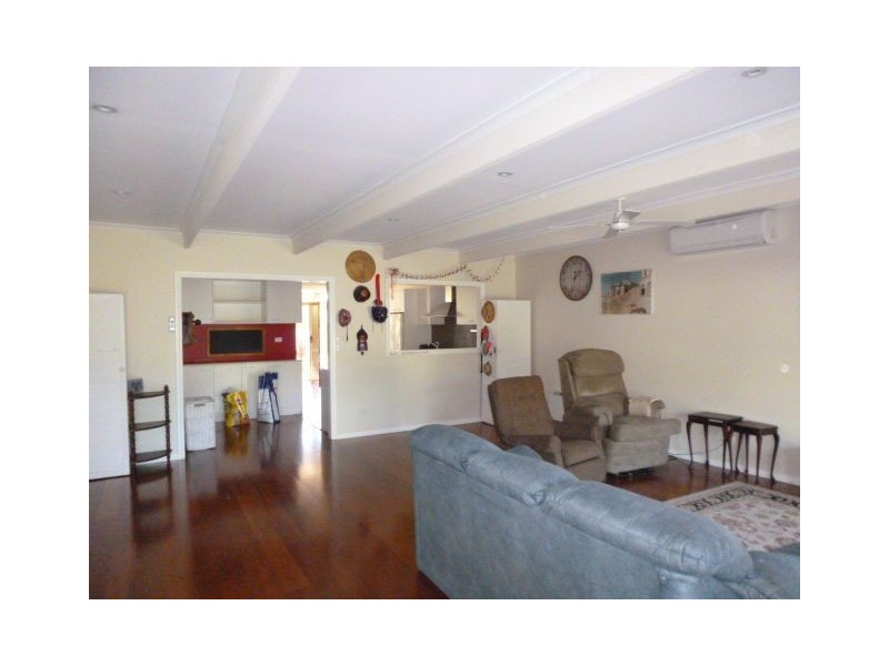 15 Lyon Street, Rosebud VIC 3939