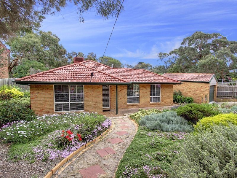 8 Leisure Way North, Rosebud VIC 3939