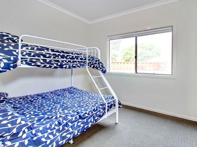 8 Elanora Court, Rosebud West VIC 3940