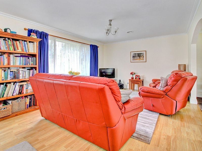 8 Bentley Road, Mccrae VIC 3938