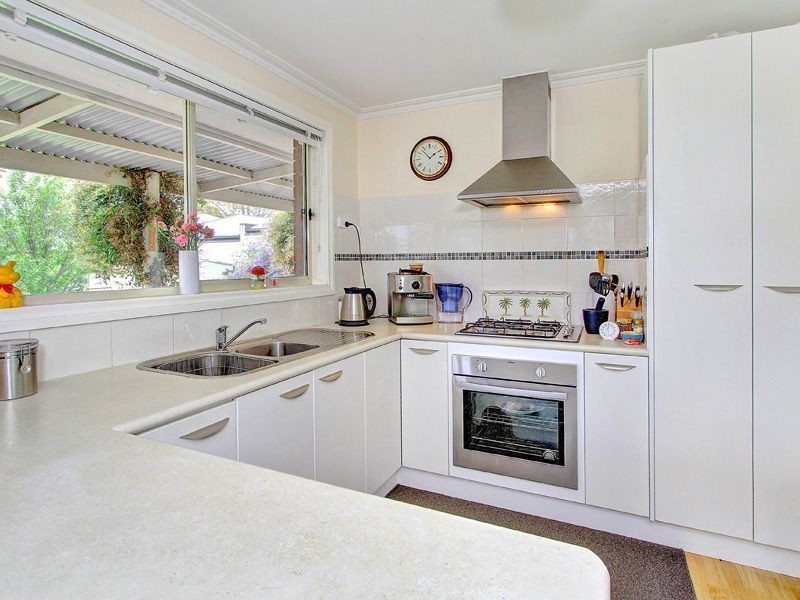 8 Bentley Road, Mccrae VIC 3938