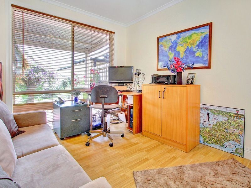 8 Bentley Road, Mccrae VIC 3938