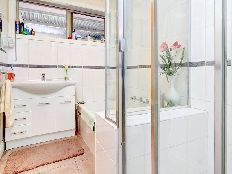 8 Bentley Road, Mccrae VIC 3938