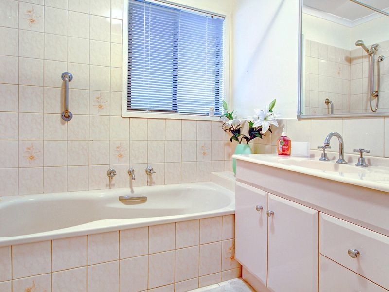 111 Spray Street, Rosebud VIC 3939