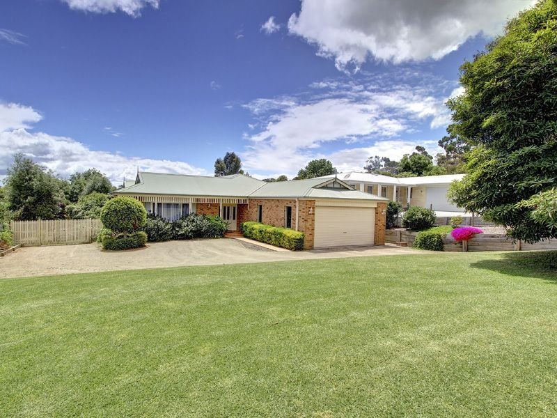9 Hove Rd, Rosebud VIC 3939