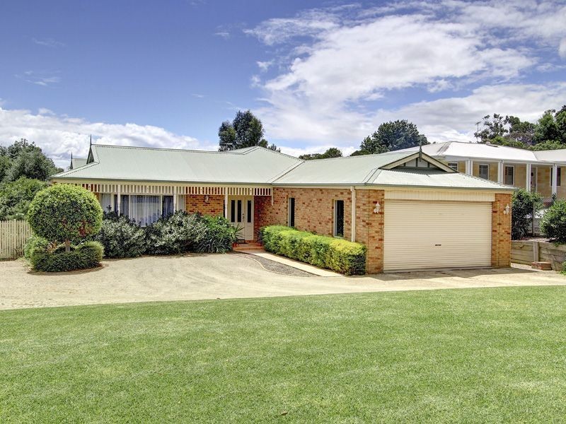 9 Hove Rd, Rosebud VIC 3939