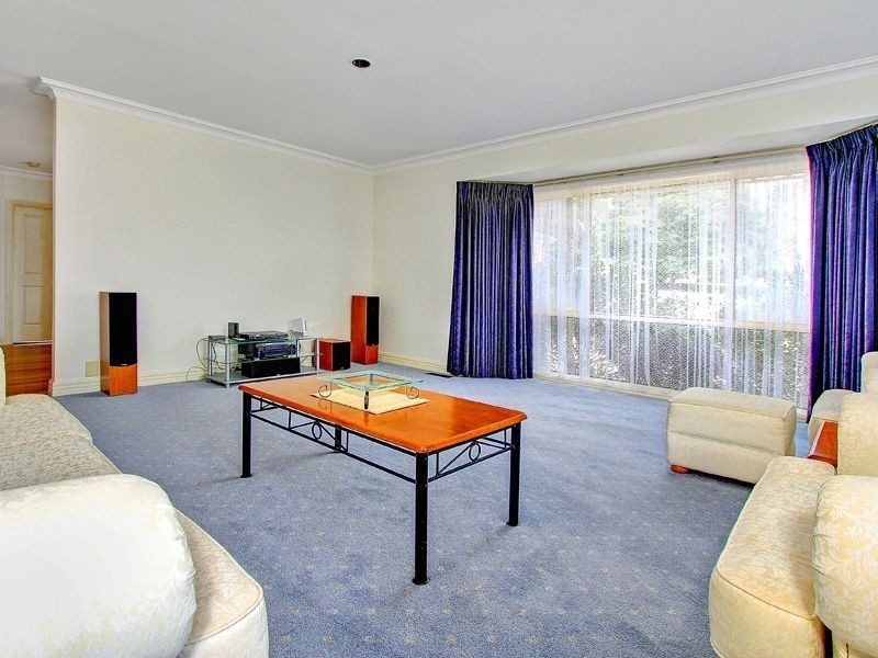 9 Hove Rd, Rosebud VIC 3939