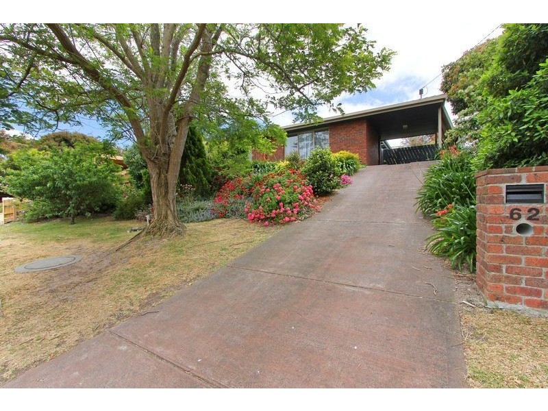 62 Allambi Avenue, Rosebud West VIC 3940