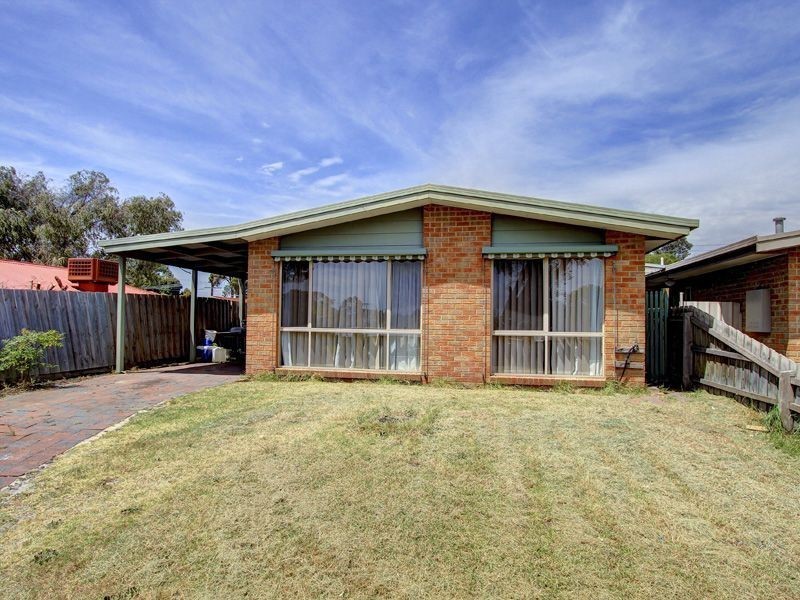 218 Eighth Avenue, Rosebud VIC 3939