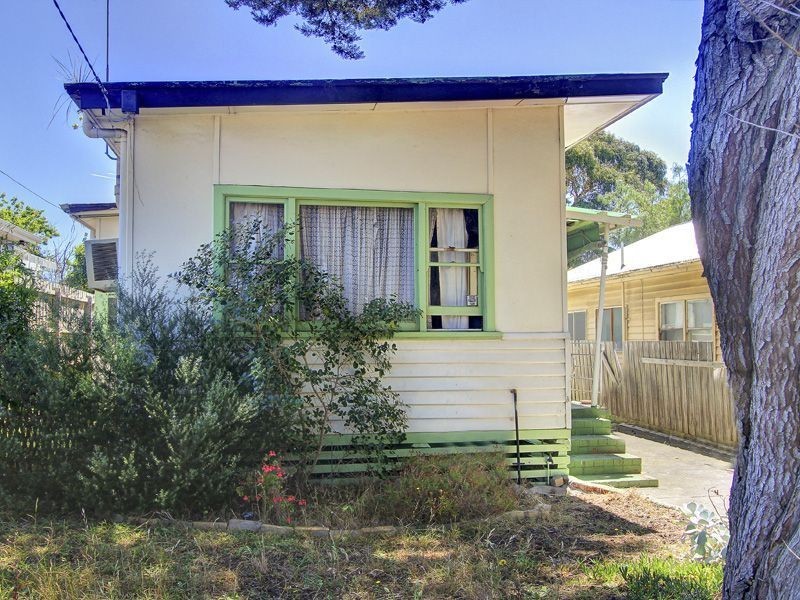 62 Seventh Avenue, Rosebud VIC 3939