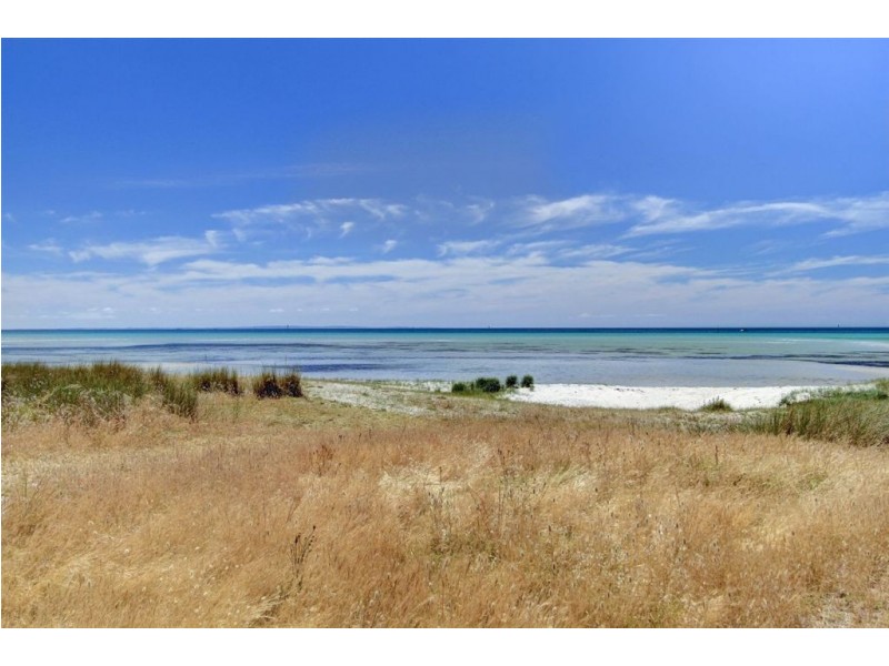 62 Seventh Avenue, Rosebud VIC 3939