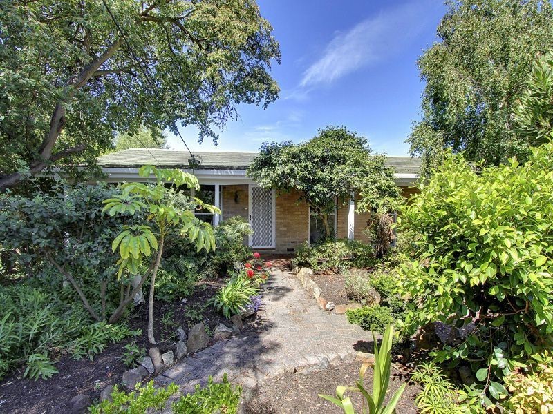 5 Woodthorpe Road, Rosebud West VIC 3940