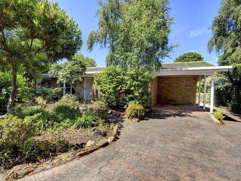 5 Woodthorpe Road, Rosebud West VIC 3940