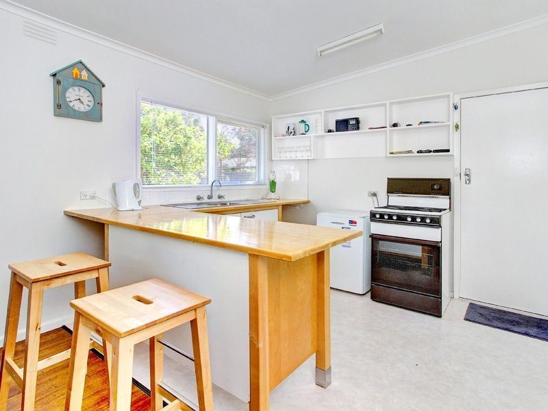 15 Overlea Avenue, Rosebud VIC 3939