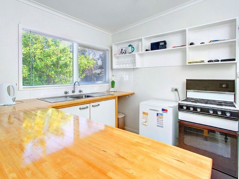 15 Overlea Avenue, Rosebud VIC 3939