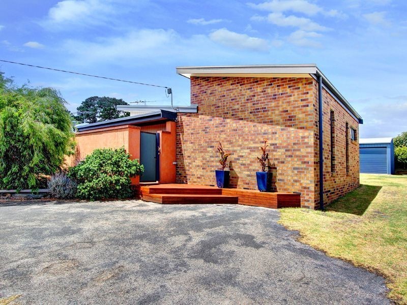 107 Eastbourne Road, Rosebud VIC 3939