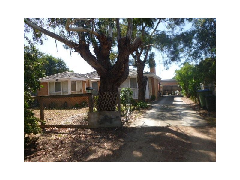 4 Swans Way, Rosebud West VIC 3940