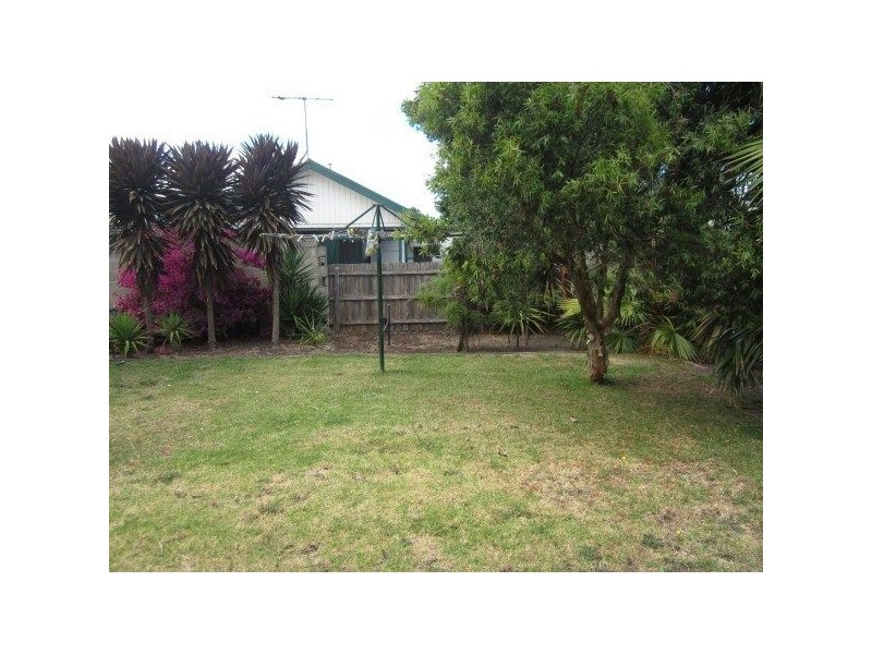 64 Foam Street, Rosebud VIC 3939