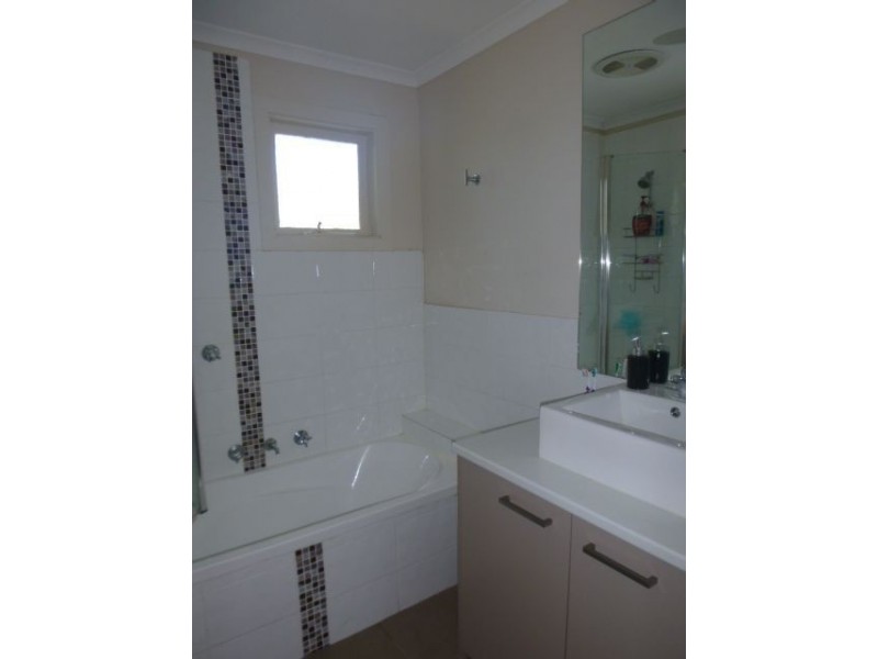 24A Nixon Street, Rosebud VIC 3939