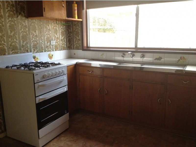 63 Eighth Avenue, Rosebud VIC 3939