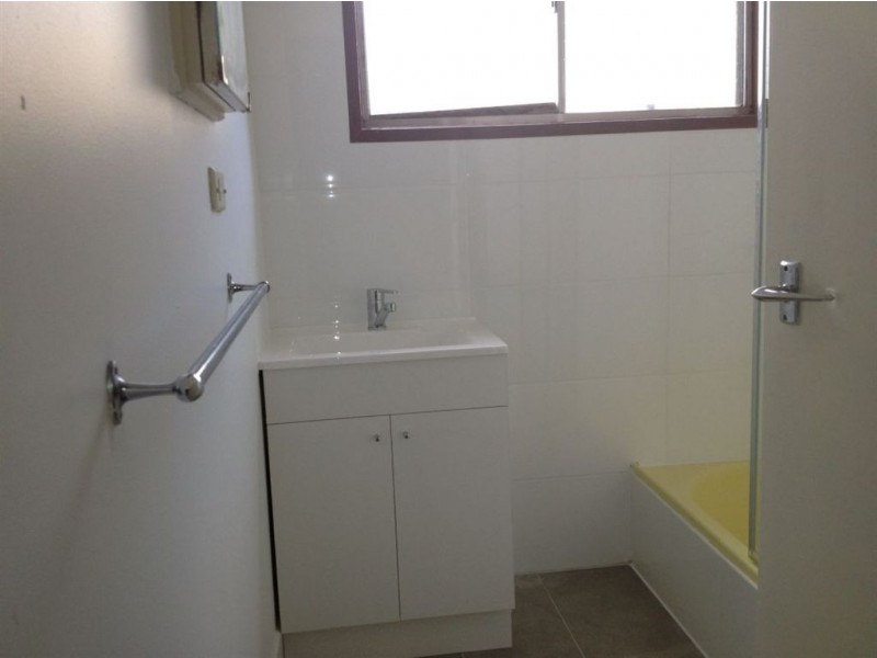 63 Eighth Avenue, Rosebud VIC 3939