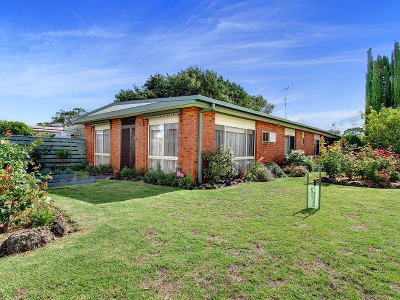 4 Ella Crescent, Rosebud West VIC 3940