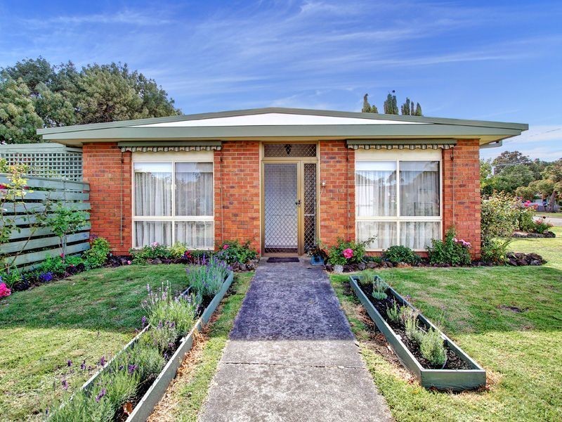 4 Ella Crescent, Rosebud West VIC 3940