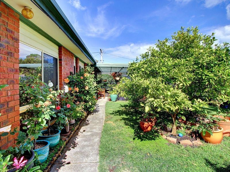 4 Ella Crescent, Rosebud West VIC 3940