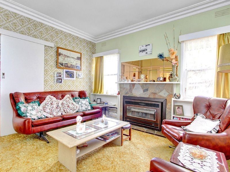 77 Ninth Avenue, Rosebud VIC 3939