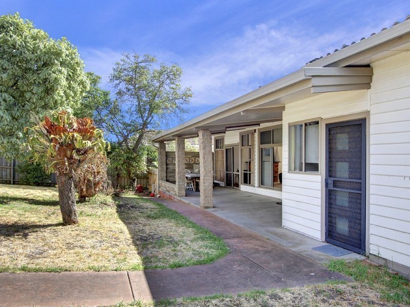 92-94 Fifth Avenue, Rosebud VIC 3939