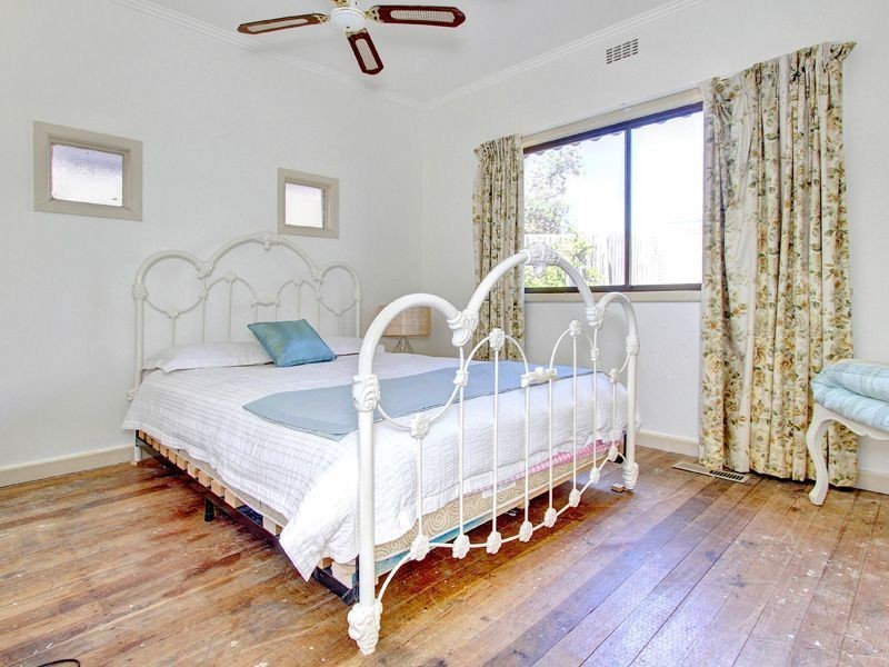 92-94 Fifth Avenue, Rosebud VIC 3939