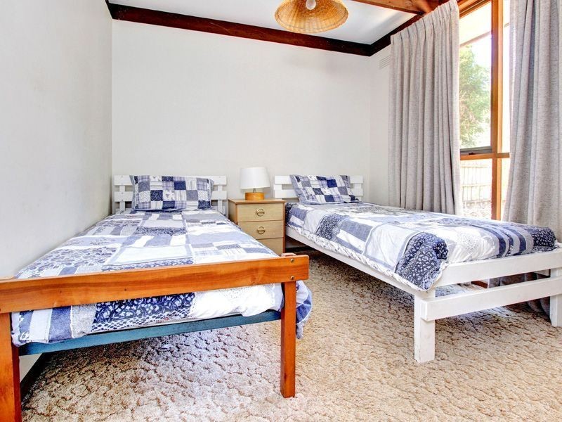 3 Woodthorpe Road, Rosebud West VIC 3940